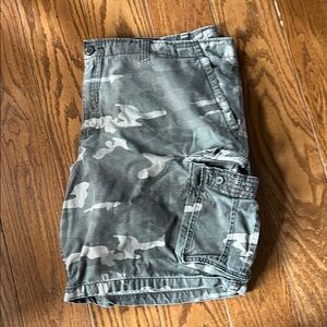 Faded Glory Green Cargo Shorts